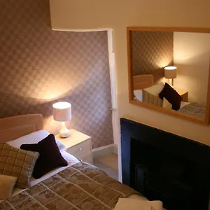 https://royal-mile-budget-apartments.edinburghhotelsuk.org