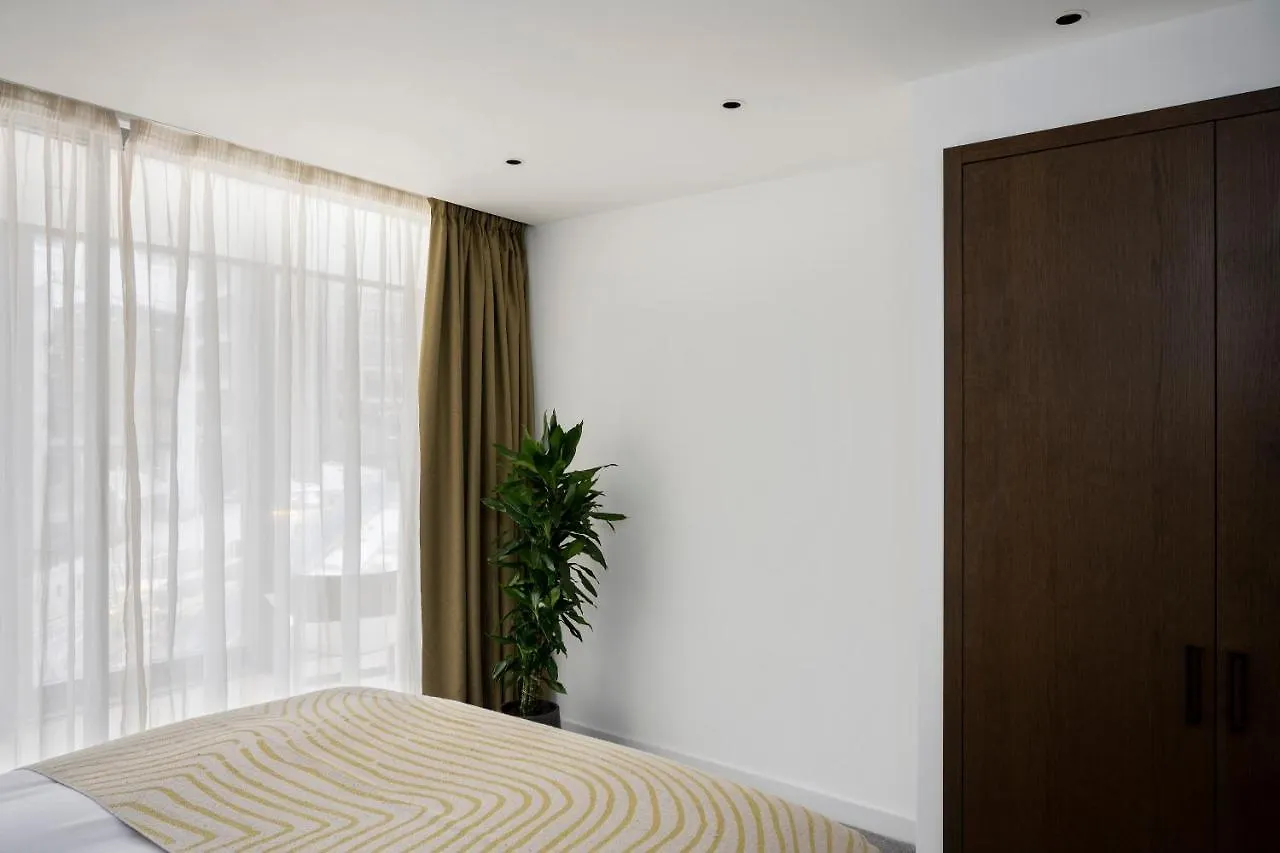 **** Hotel Cove Landmark Pinnacle London United Kingdom